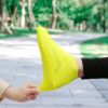 ⁦Men and women hiking slip wearable easy to carry silicone rain boots⁩ - الصورة ⁦2⁩